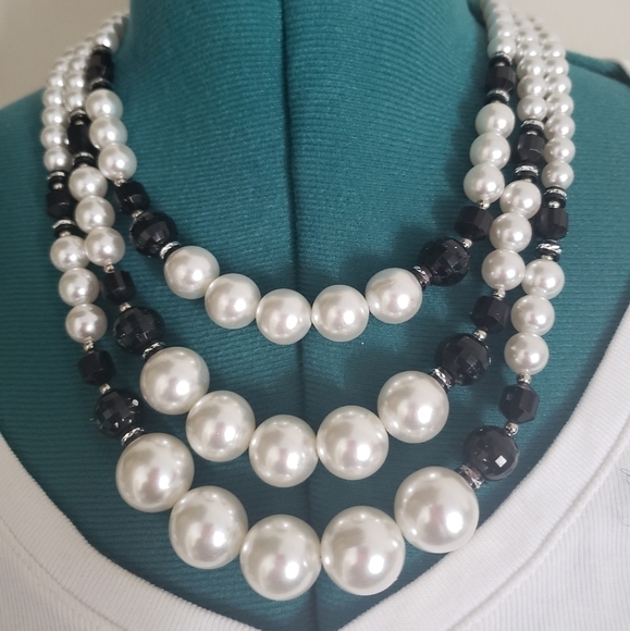 HP. Necklace Set - Picture 1 of 10